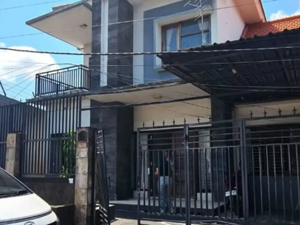 RUMAH BAGUS 2 LANTAI DI PERMATA TAMAN GIRI BENOA JIMBARAN BADUNG, BALI