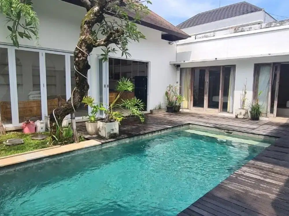 VILLA BAGUS 1 LANTAI DI BUMBAK DAUH KEROBOKAN BADUNG, BALI
