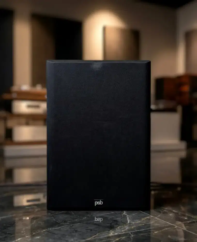 Subwoofer merk PSB alpha subsonic5
 original made in CANADA