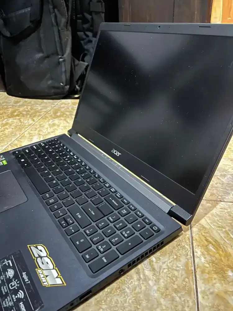 BU boss 
ACER Aspire 7 R75V Ryzen 5 5500U 16GB 512GB RTX3050