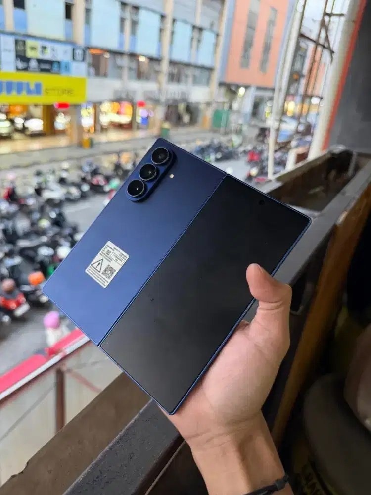 Samsung galaxy Z Fold 7 5G Ram 12/256 Garansi Januari 2027