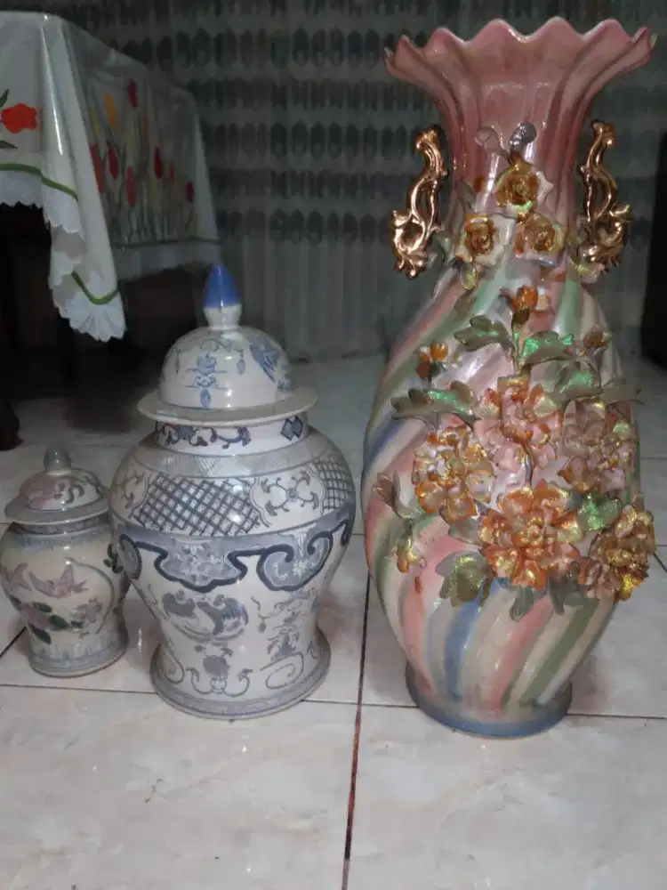 DIJUAL CEPAT URGENT GUCI ANTIK HIASAN BUAT RUMAH MURAH RP.450.000 NEGO