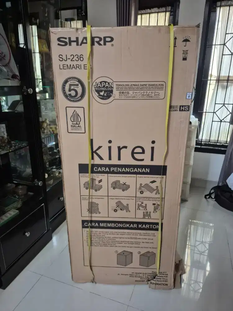 Kulkas Baru merk SHARP SJ 236 Kirei