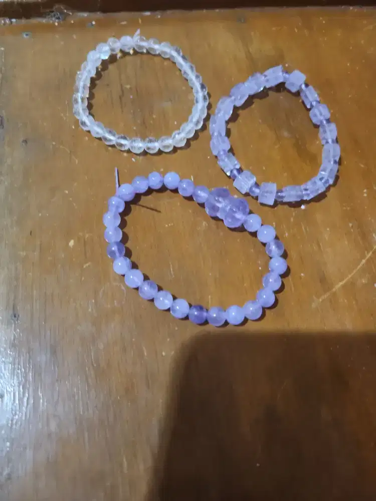 Dijual gelang batu asli dijamin original bahan batu jenia ametyst