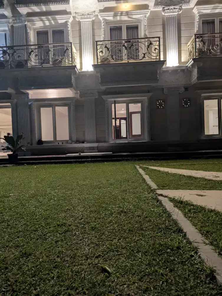 Dibutuhkan admin dan helper