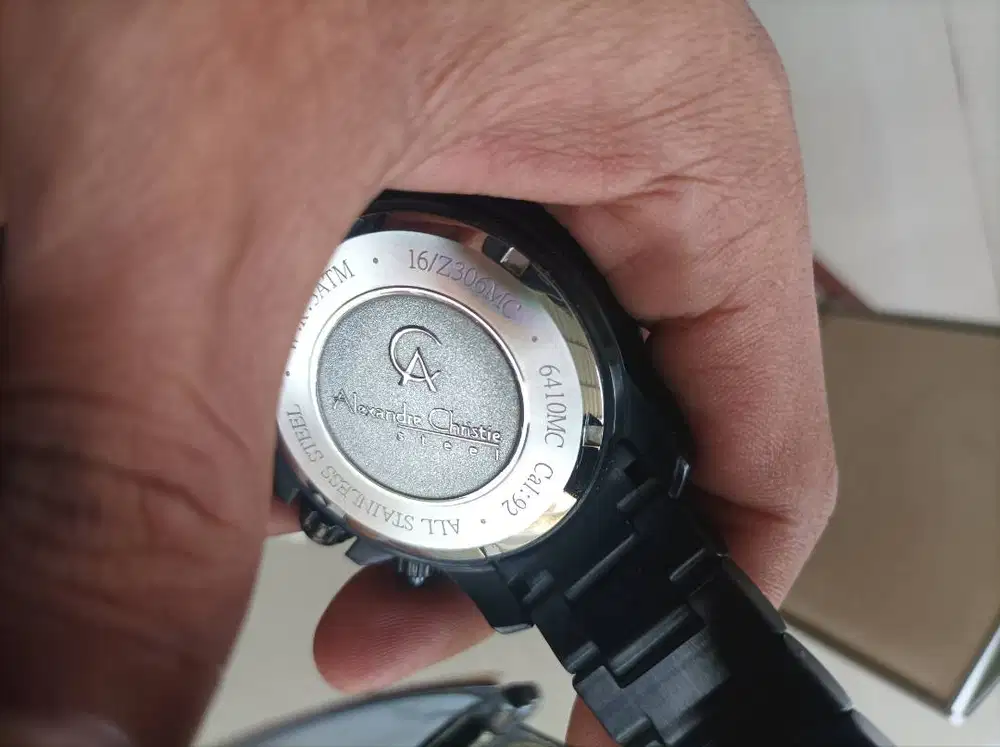 arlogi alexandre Christie