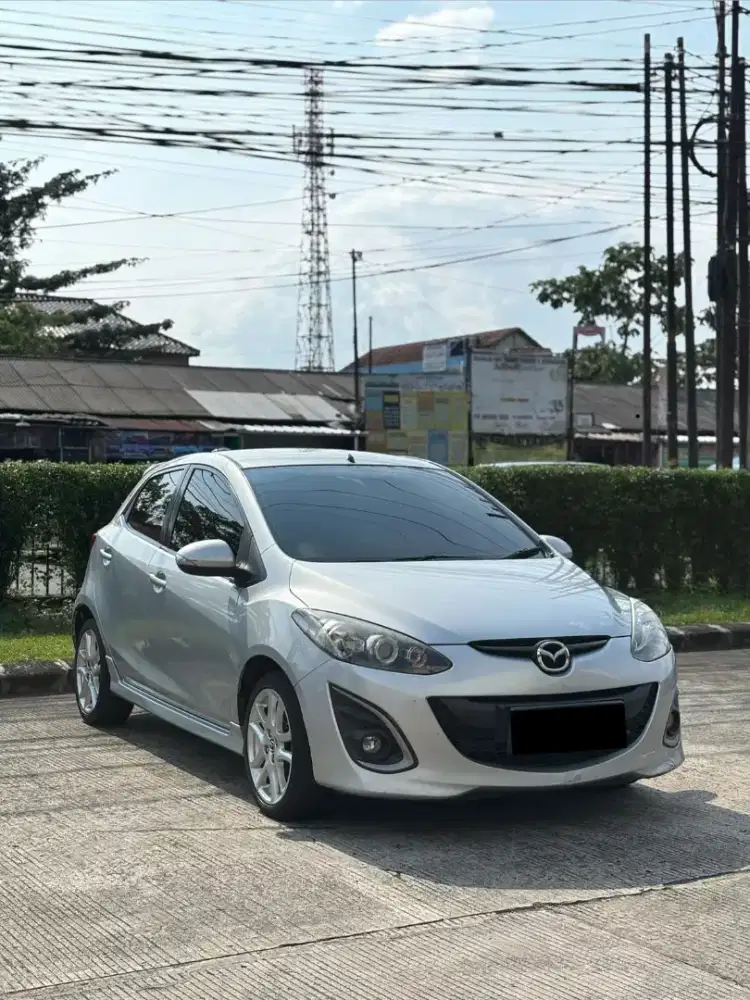 Mazda 2 R 2013 Matic Facelift