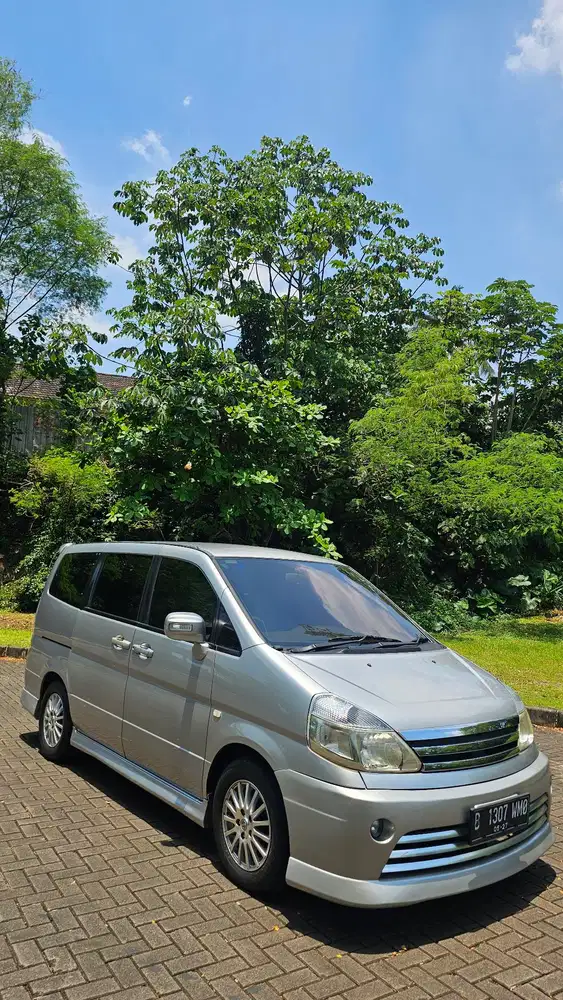 Nissan Serena 2010 Bensin