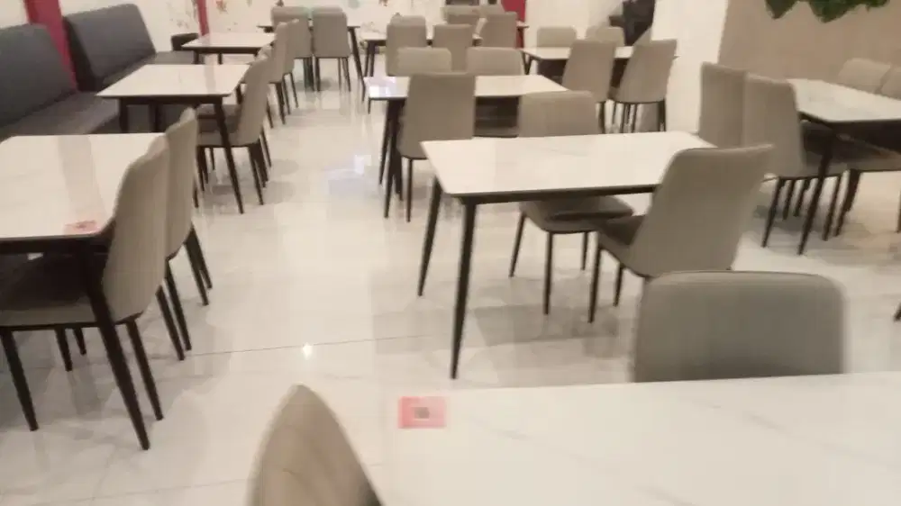 Dicari crew dan admin utk resto