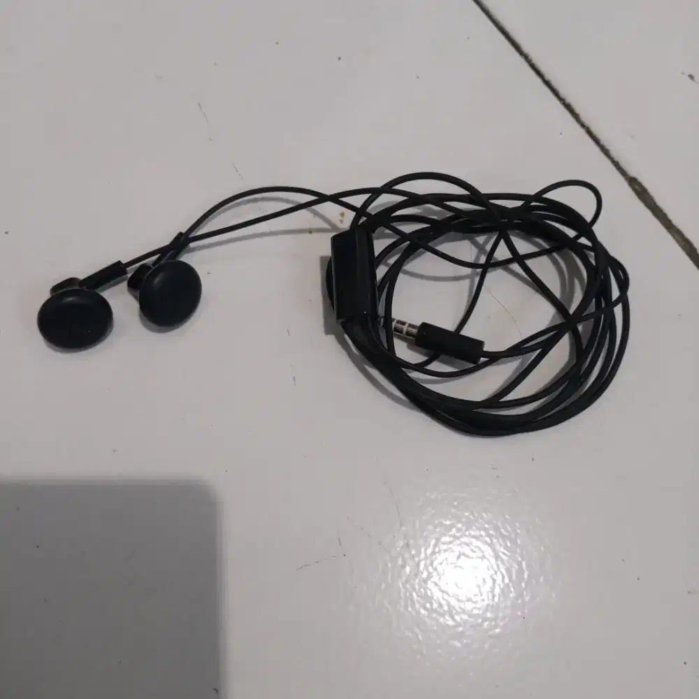 Earphone merk Nokia original