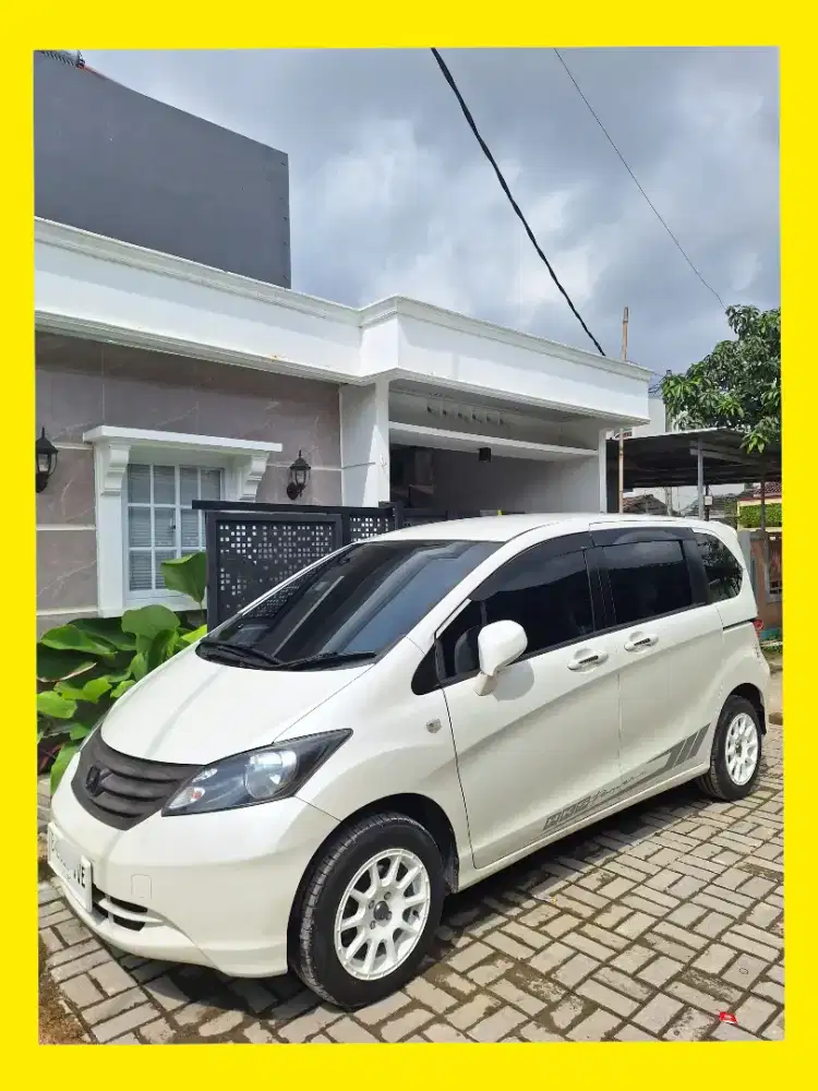 Honda Freed 2011 Matic