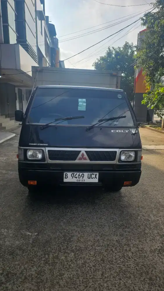 Mitsubishi L300 box 2021
