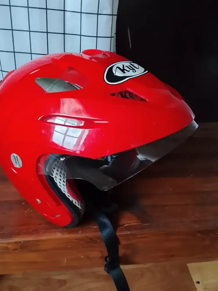 Jual cepat helm Kyt Mulus