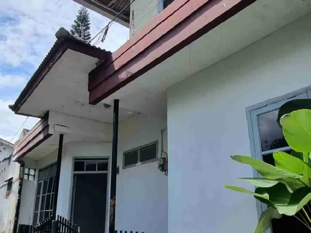 RUMAH SIAP HUNI DI DEKAT RUMAH MODE SAYAP SETIABUDI