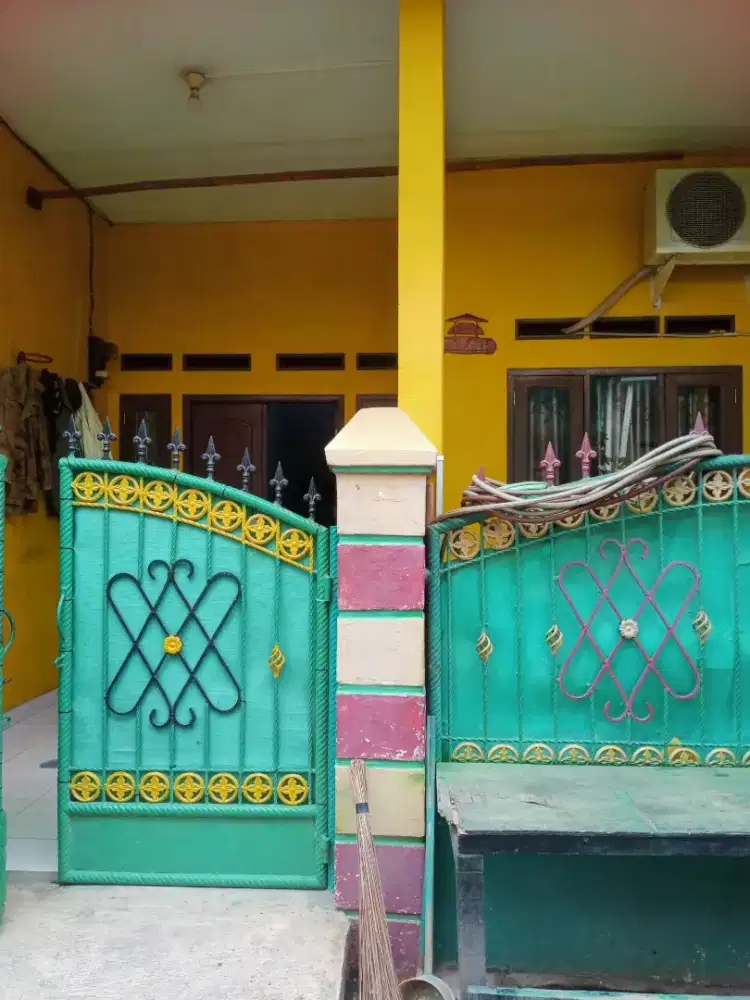 Jual Rumah strategis 2 lantai