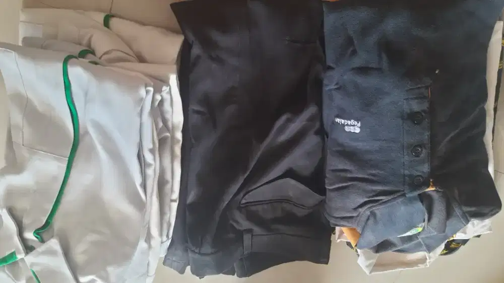 Jual murah baju layak pakai kemeja, batik, sweater, celana bahan