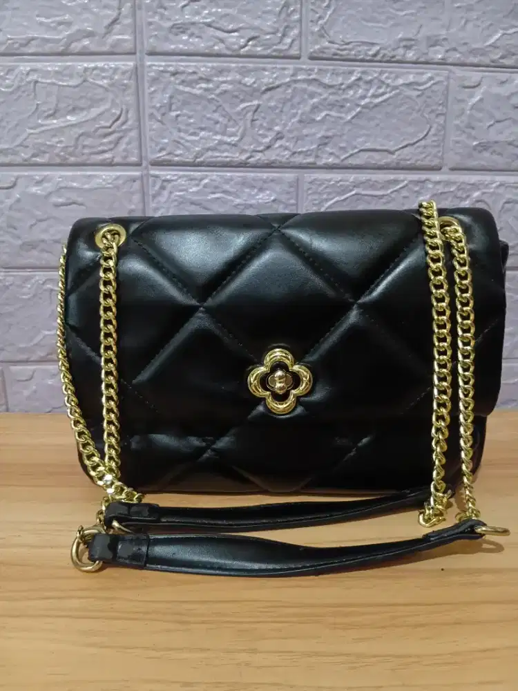 Di jual karna sudah tidak dipakai lagi biar gak di HISAB juga