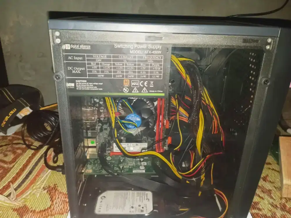 KOMPUTER PC + AKSESORIS SEPAKET MASIH BARU