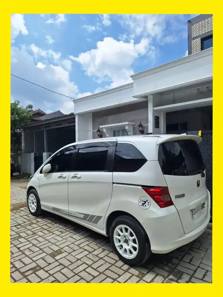 Freed 2011 AT Terawat Mulus