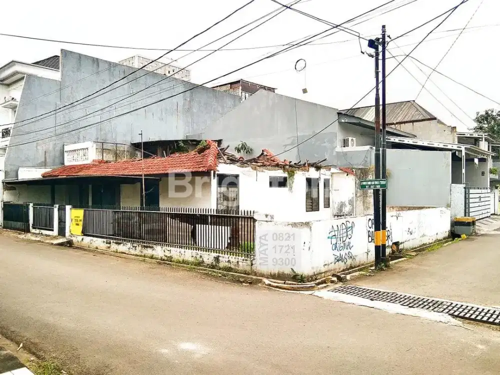 Tanah Siap Bangun SHM Hook Luas di Komplek Asri Nyaman Tenang Dekat Pusat Kota Jakarta