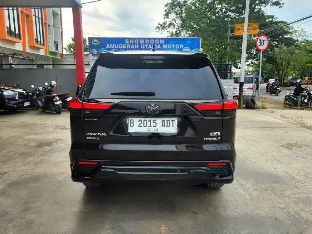 ZENIX Q Hybrid Modellista 2023 Automatic Phk02-2027 Dp50jt