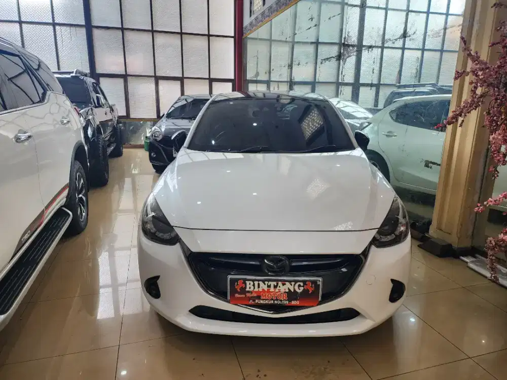 MAZDA 2 GT SKYACTIV 2018 KM 65RB PUTIH /MODEL THN 2019 [BINTANG MOTOR]
