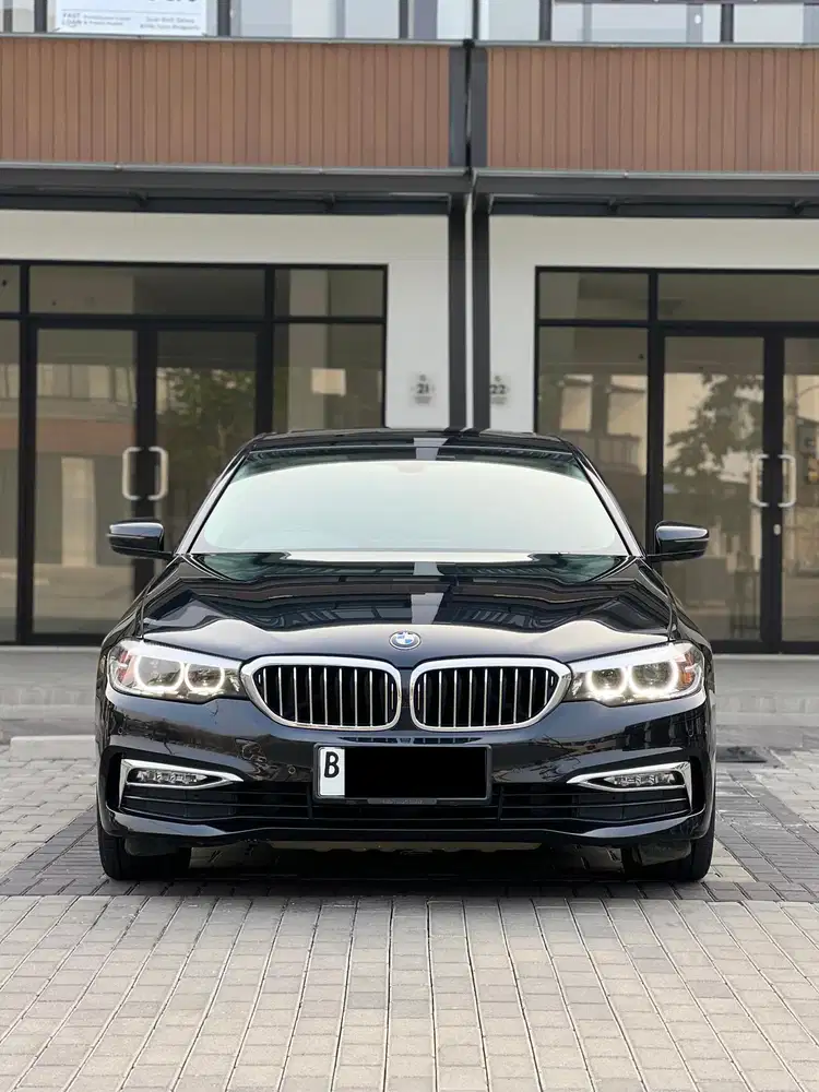BMW 530I LUXURY LINE G30 2019