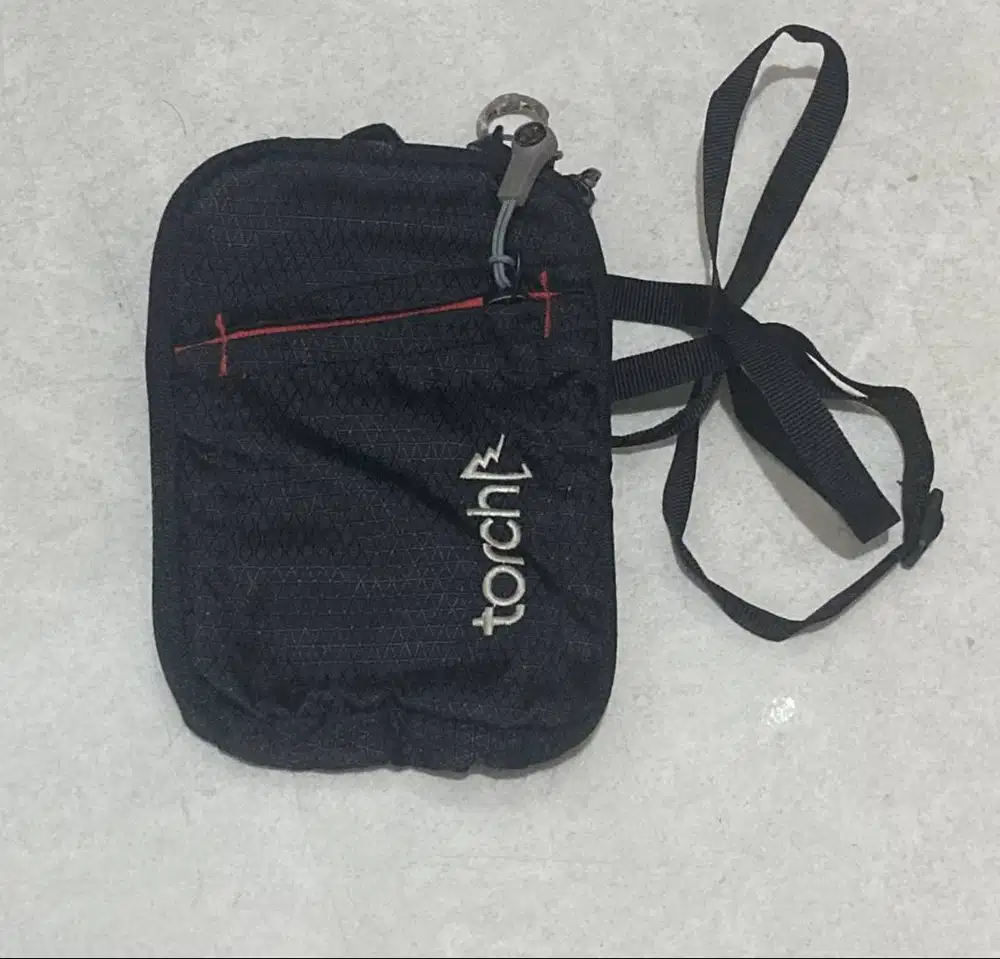 Tas Selempang Mini Torch – Multifungsi & Ringan