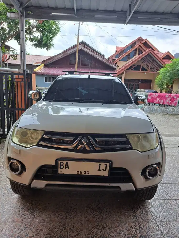 Dijual Pajero Sport Dakar 4x2 AT tahun 2015