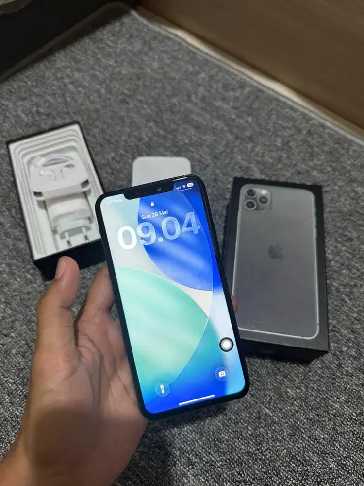 DIJUAL iPhone 11 Pro Max 512GB – Fullset, Siap Pakai!