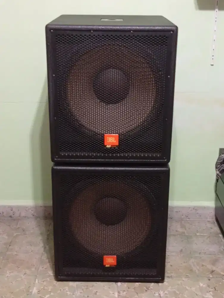 Speaker bass JBL 18 inch