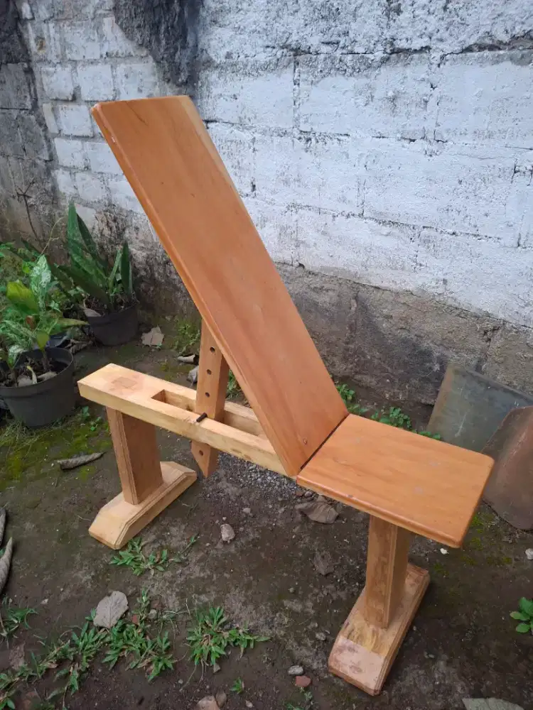Kursi Gym Benchpress Kayu