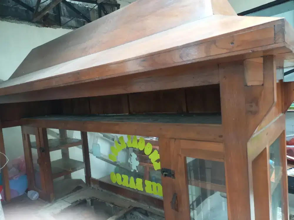 Gerobak bakso mie ayam dan perlengkapan meja kursi,ferezer