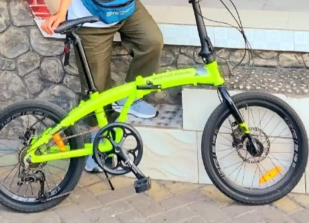 Sepeda lipet kondisi bgs krn jarang pake dr beli