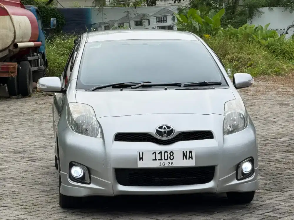 TOYOTA YARIS 1.5 S LIMITED 2013 MATIC