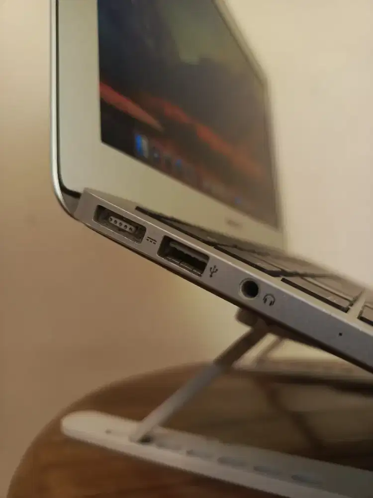 Leptop Mackbook 2013 siap pake jual butuh Bagus masi mulus