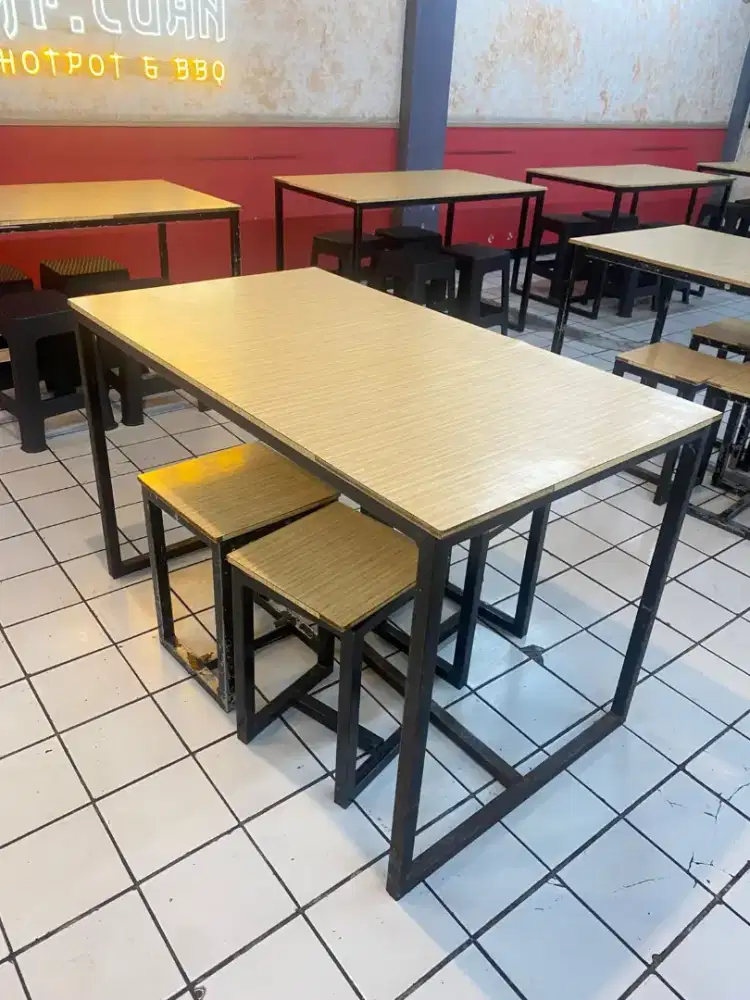 DIJUAL MURAH MEJA & KURSI RESTO FULL SET