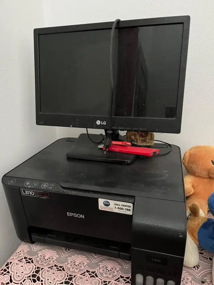 Printer Epson L3110 dan layar monitor
