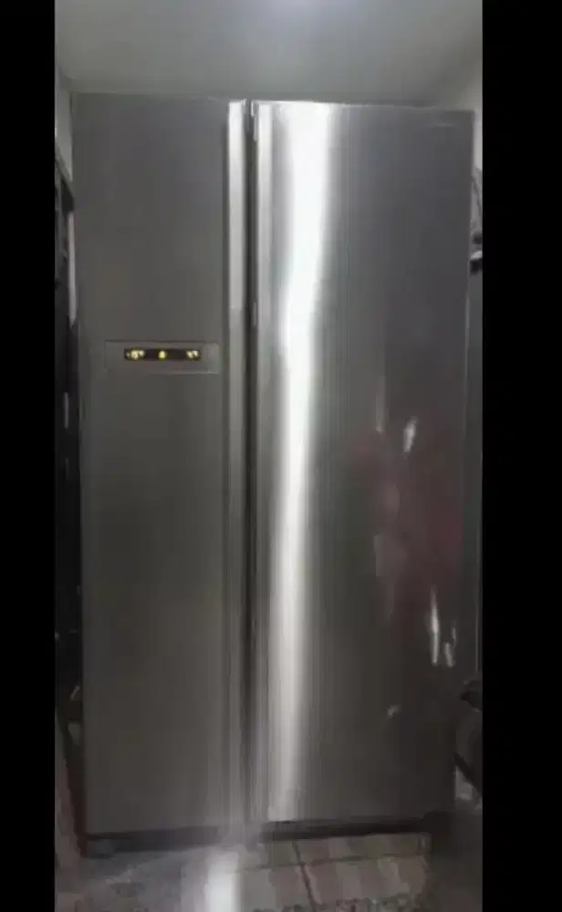 Kulkas side by side sharp