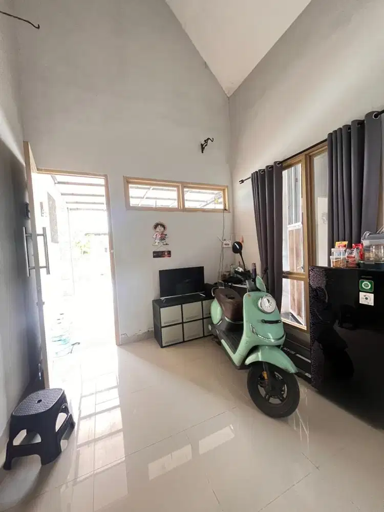 Over Kredit Rumah di Diamond Hills Sawangan SEMI FURNISH