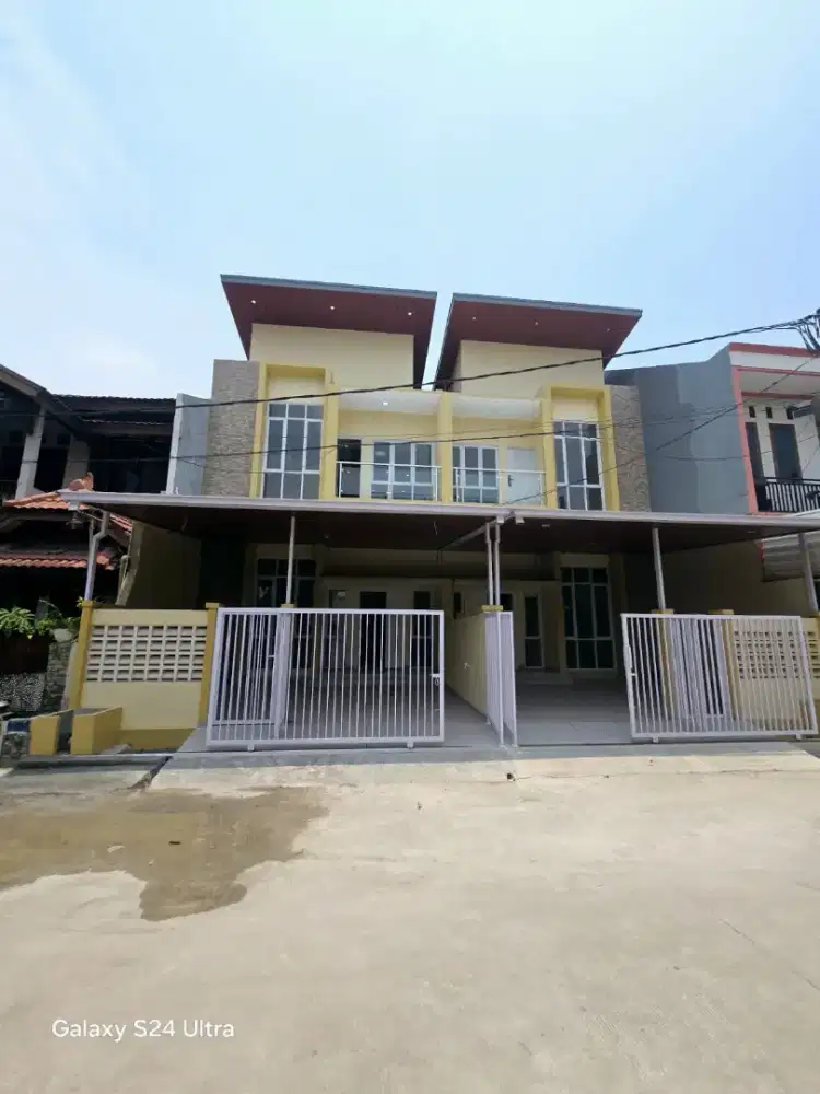 Dijual rumah 2 lantai di permata harapan baru Bekasi