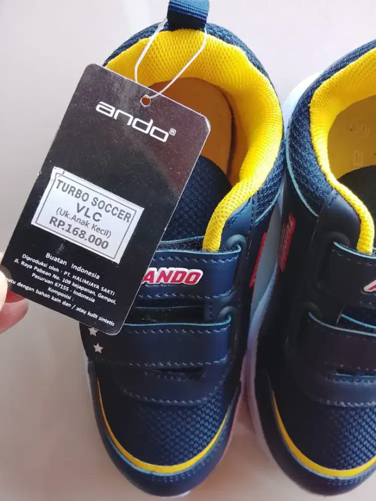 Sepatu Ando Anak Paud / TK ukuran 30