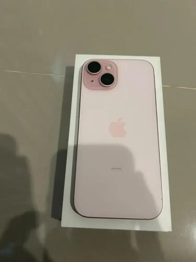 DIJUAL IPHONE 15 PINK
