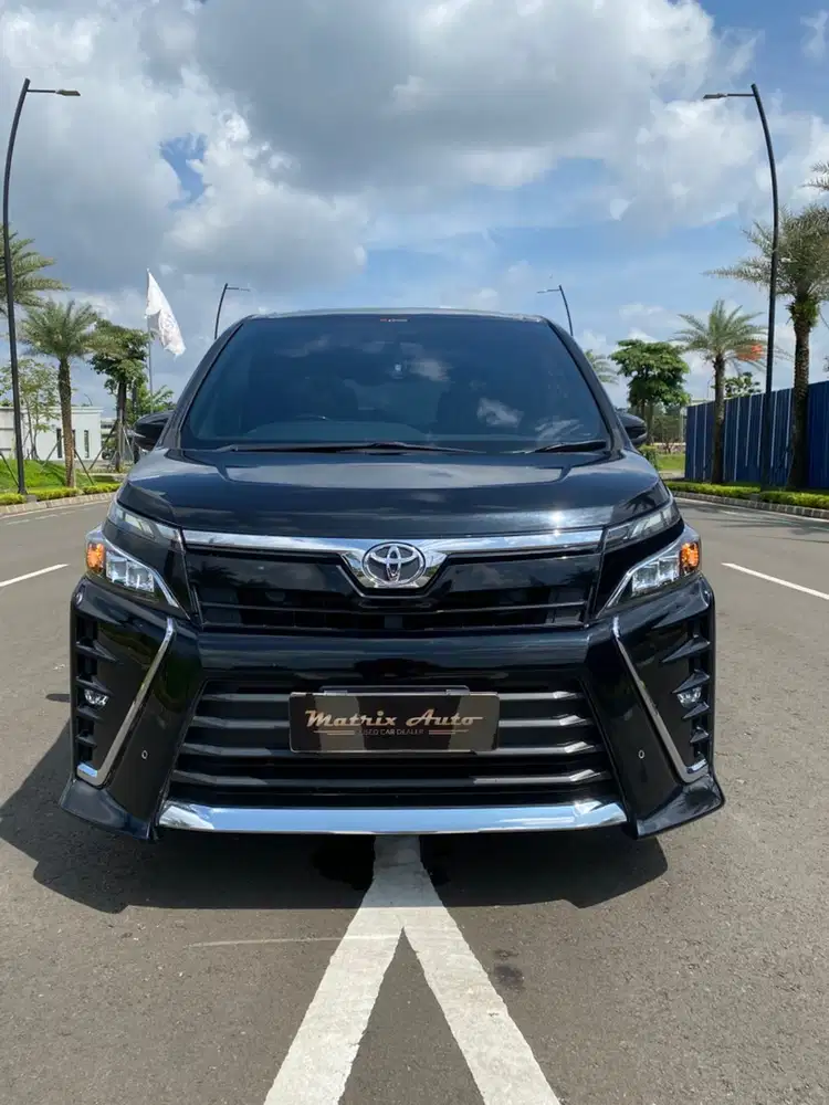 Toyota Voxy 2018 Bensin