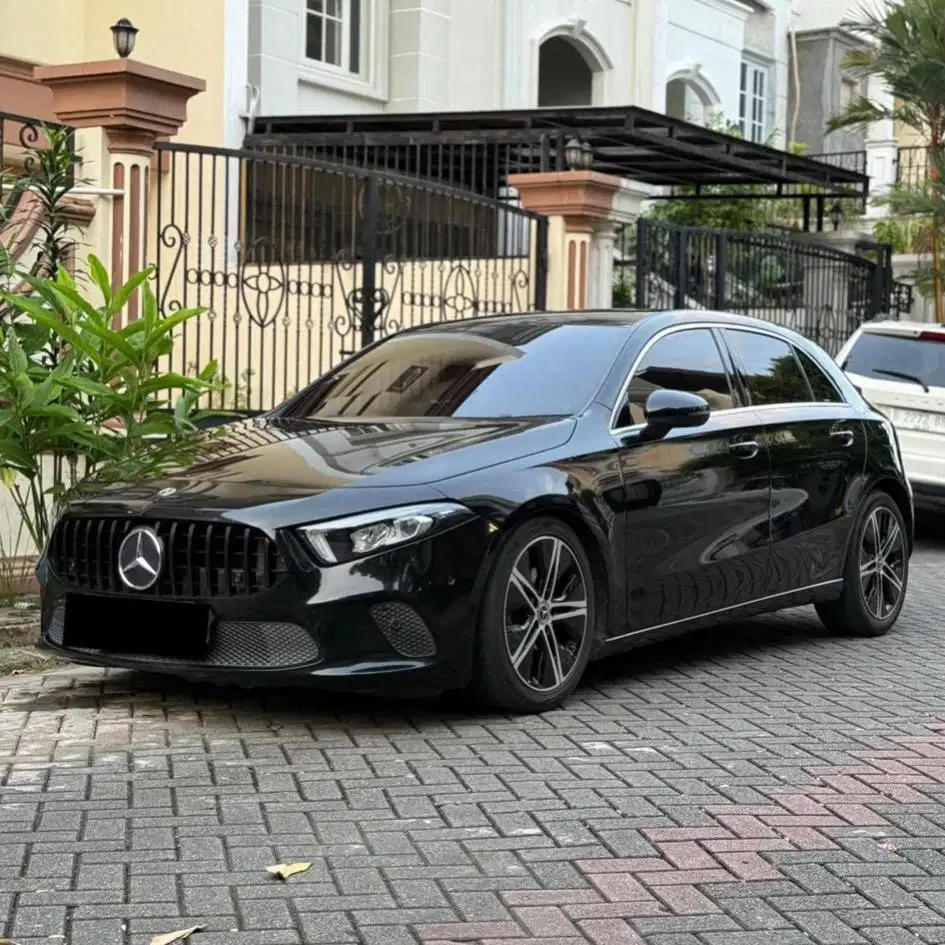 (CASH) Mercedes Benz A200 HB (Hatchback) MBUX Progressive Line 2019