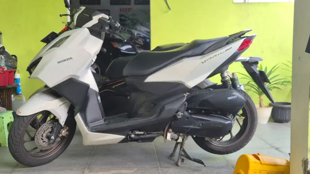 Vario 160 abs putih