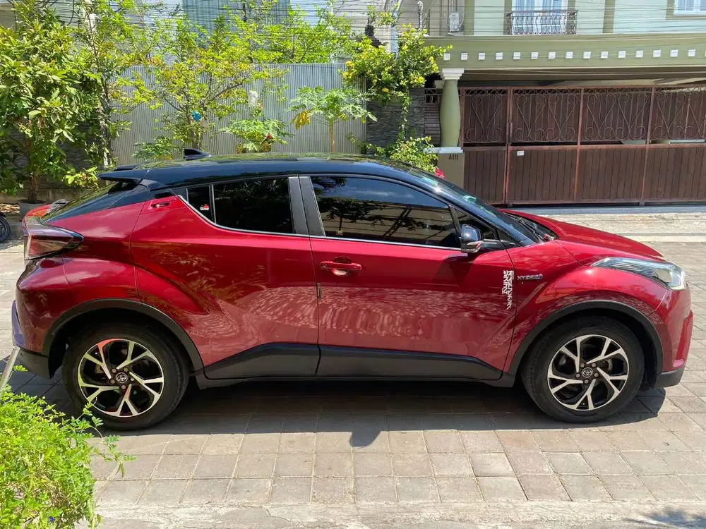 Toyota C-HR Hybrid 2019 Merah | Tangan 1 | Full Original | Siap Pakai!