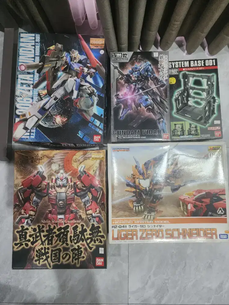 Gundam, Zoid Stand dll