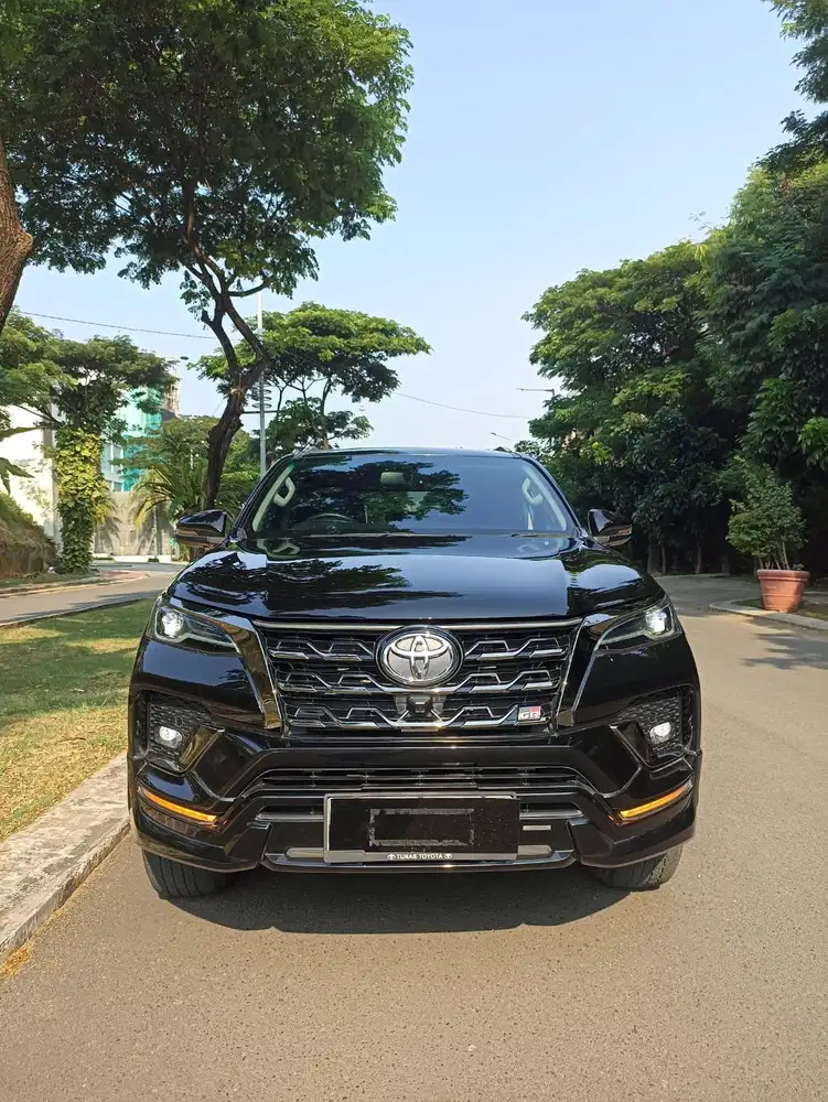 Fortuner GR 2022 siap pakai Murah!!