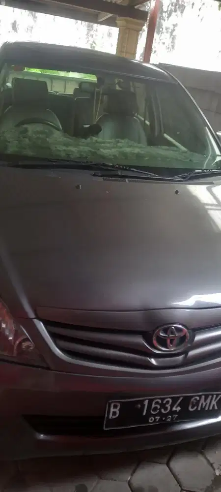 Toyota Kijang Innova 2009 Bensin